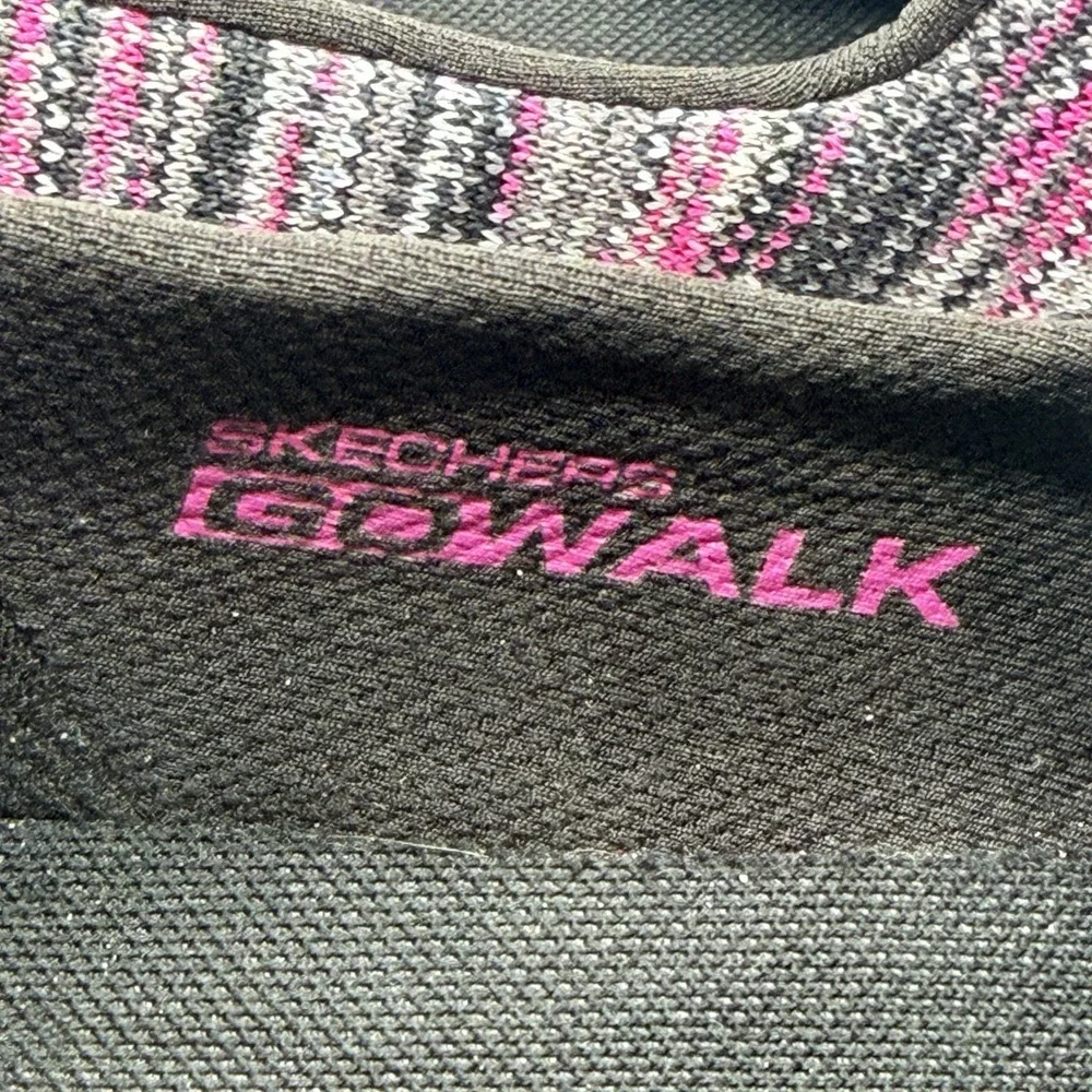 Skechers Shoes Women's Sz 10 Black Pink Go Walk Joy Terrific Slip On Comfort